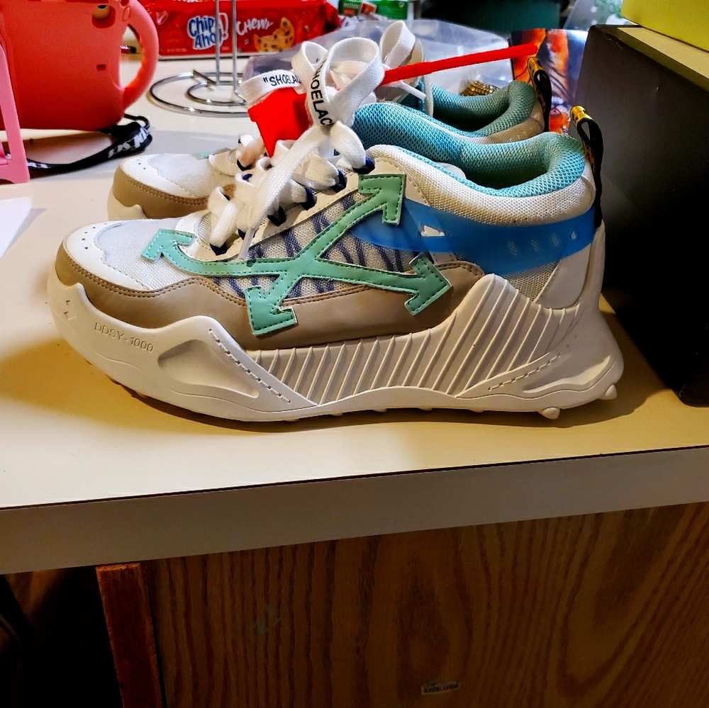 Off white original shoe women 6.5